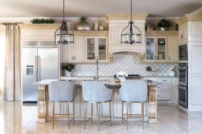 Kitchen cabinet top decor