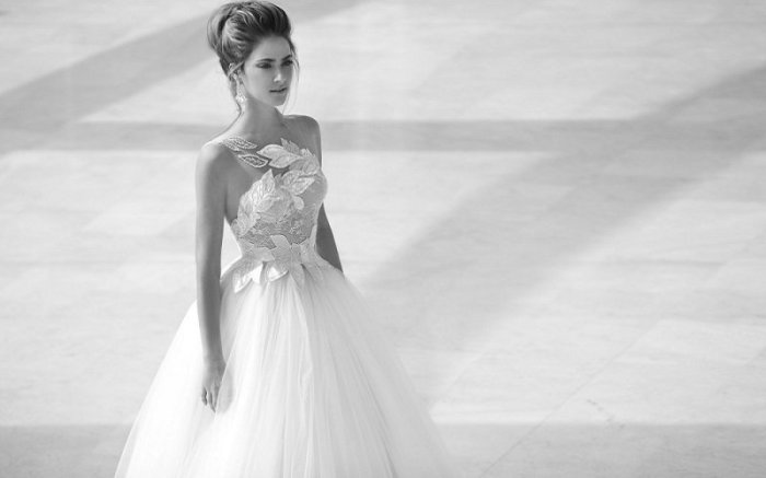 Wedding dresses one shoulder