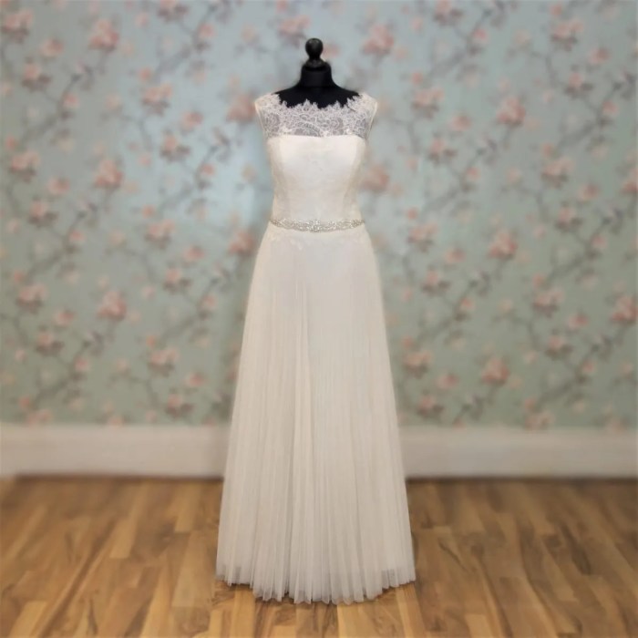 Wedding dress sample sale online